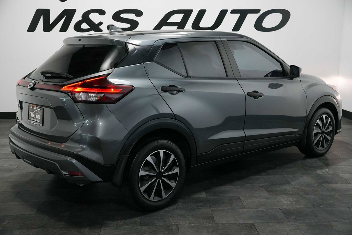 Used 2021 Nissan Kicks S FWD image 4