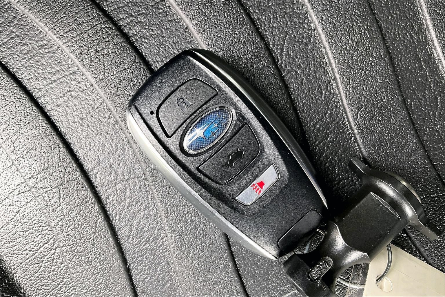 Certified 2026 Subaru Outback Limited AWD/4WD image 9