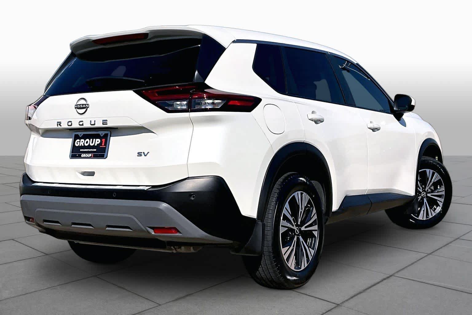 Certified 2023 Nissan Rogue SV FWD image 12