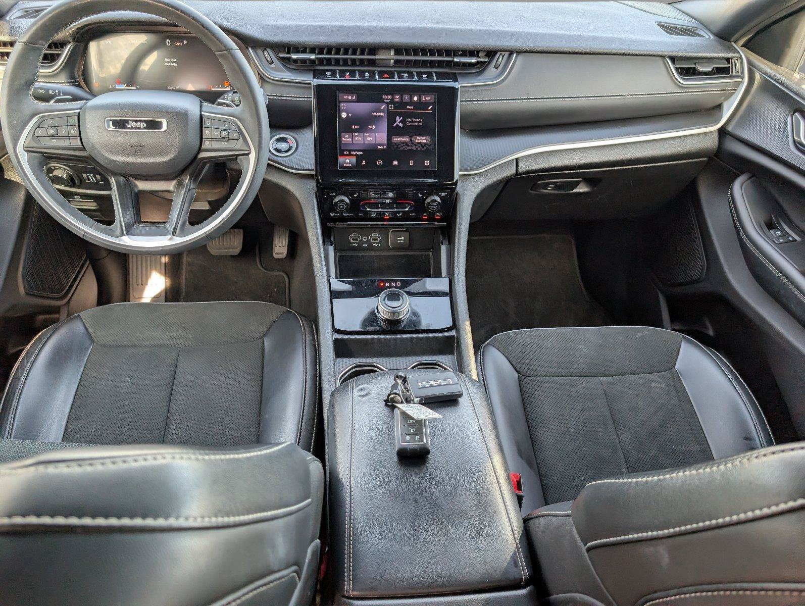 Used 2025 Jeep Grand Cherokee L Altitude RWD image 34
