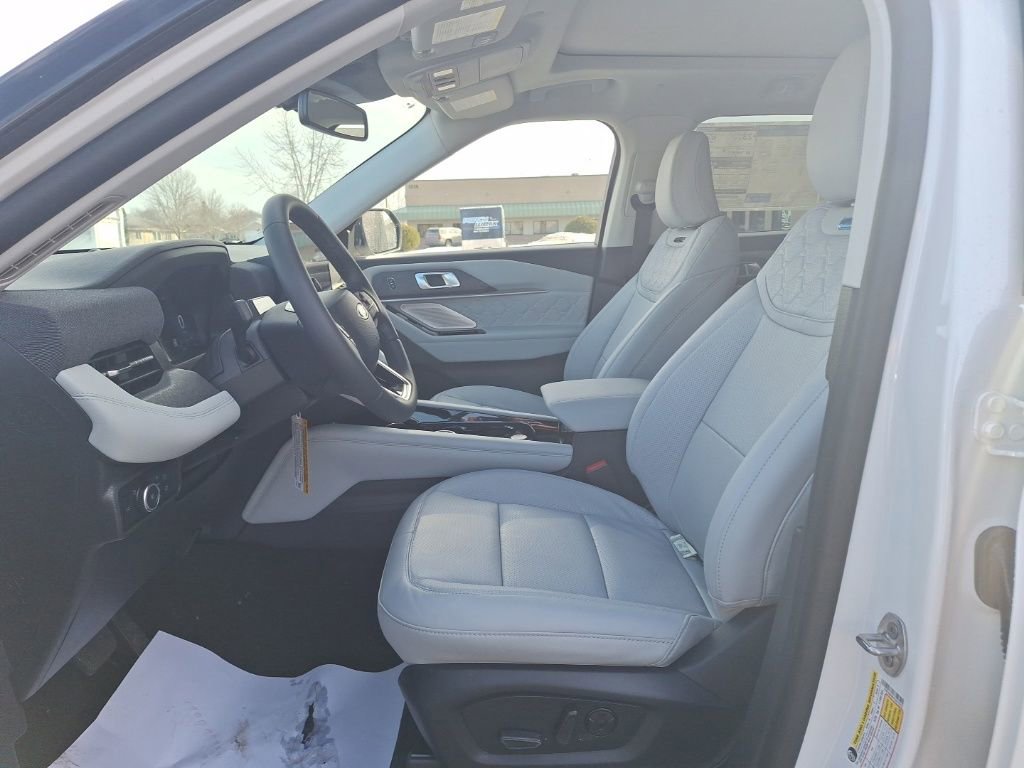 New 2026 Ford Explorer Platinum w/ LUX Leather Package image 10