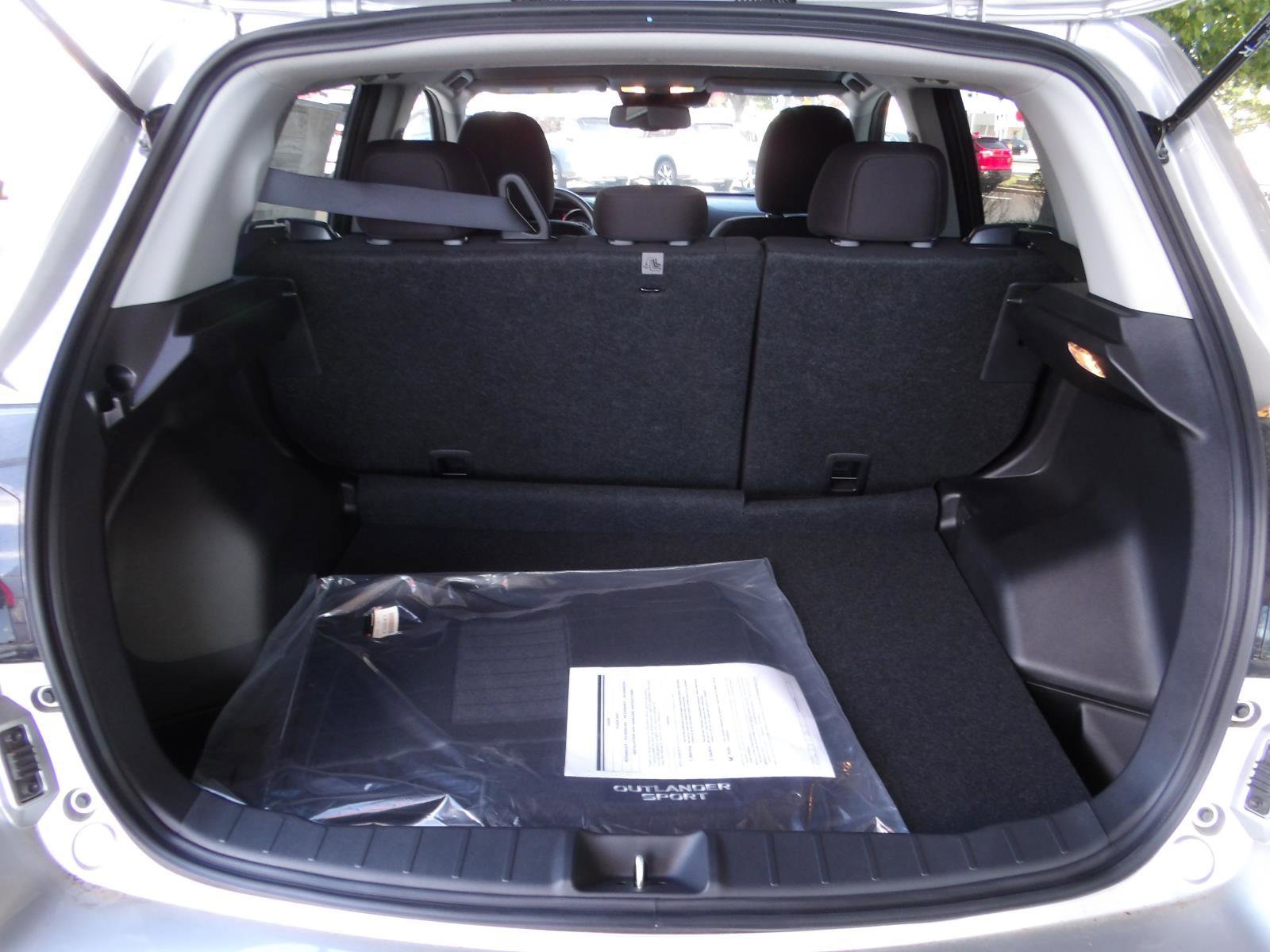 Used 2024 Mitsubishi Outlander Sport ES image 9