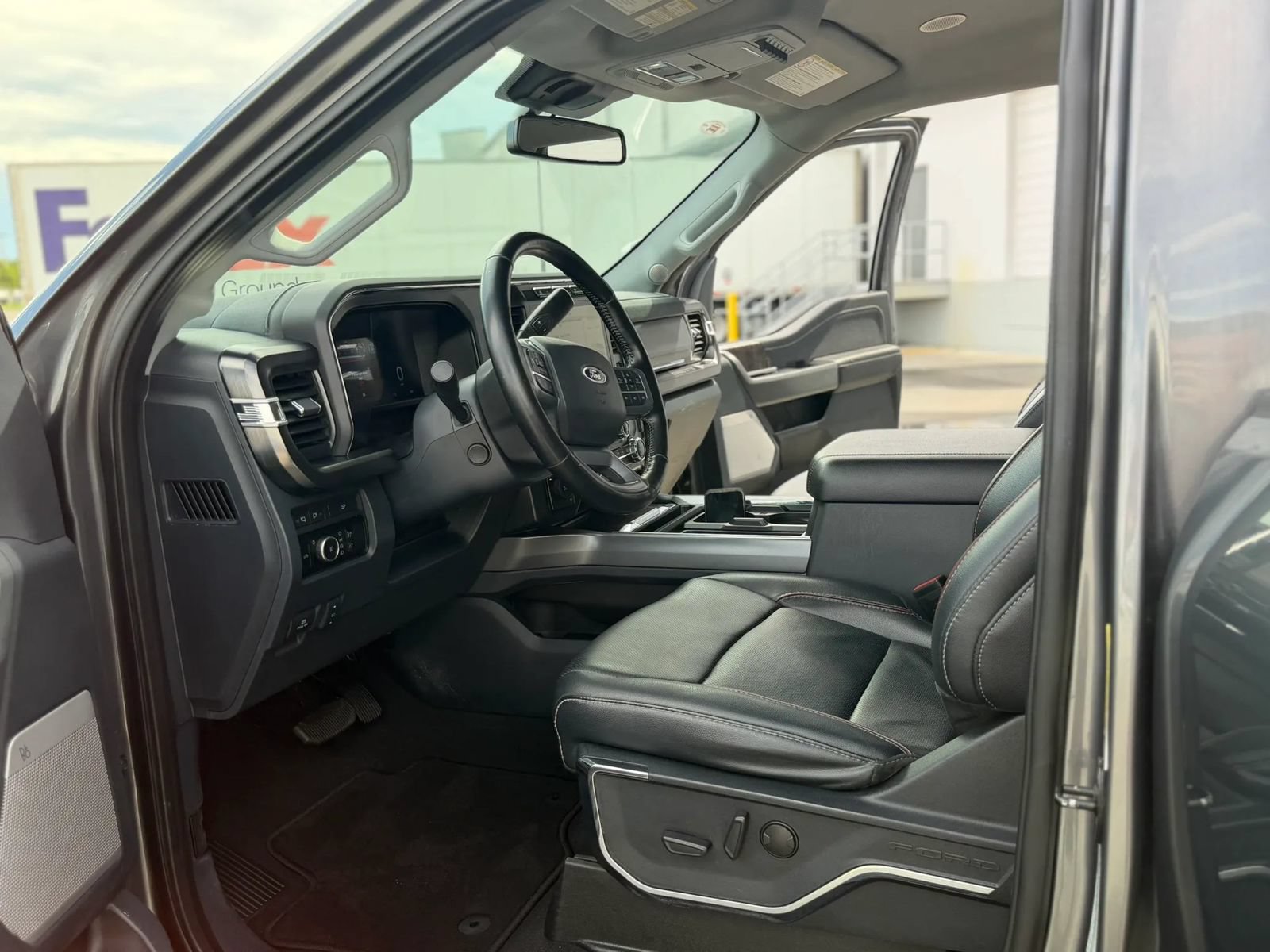 Used 2023 Ford F350 Lariat w/ Lariat Ultimate Package AWD/4WD image 20