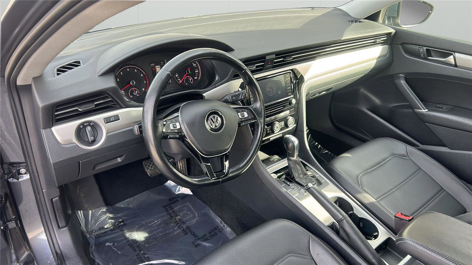 Used 2020 Volkswagen Passat 2.0T SE image 23