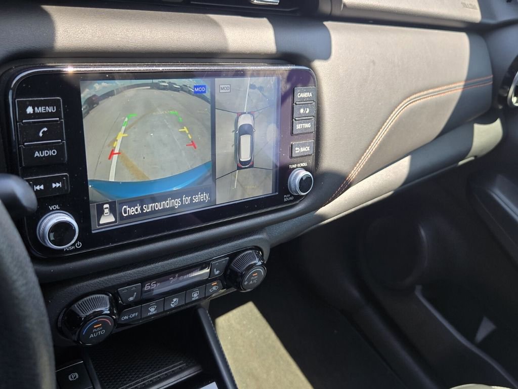 Used 2023 Nissan Kicks SR w/ SR Premium Package FWD image 22