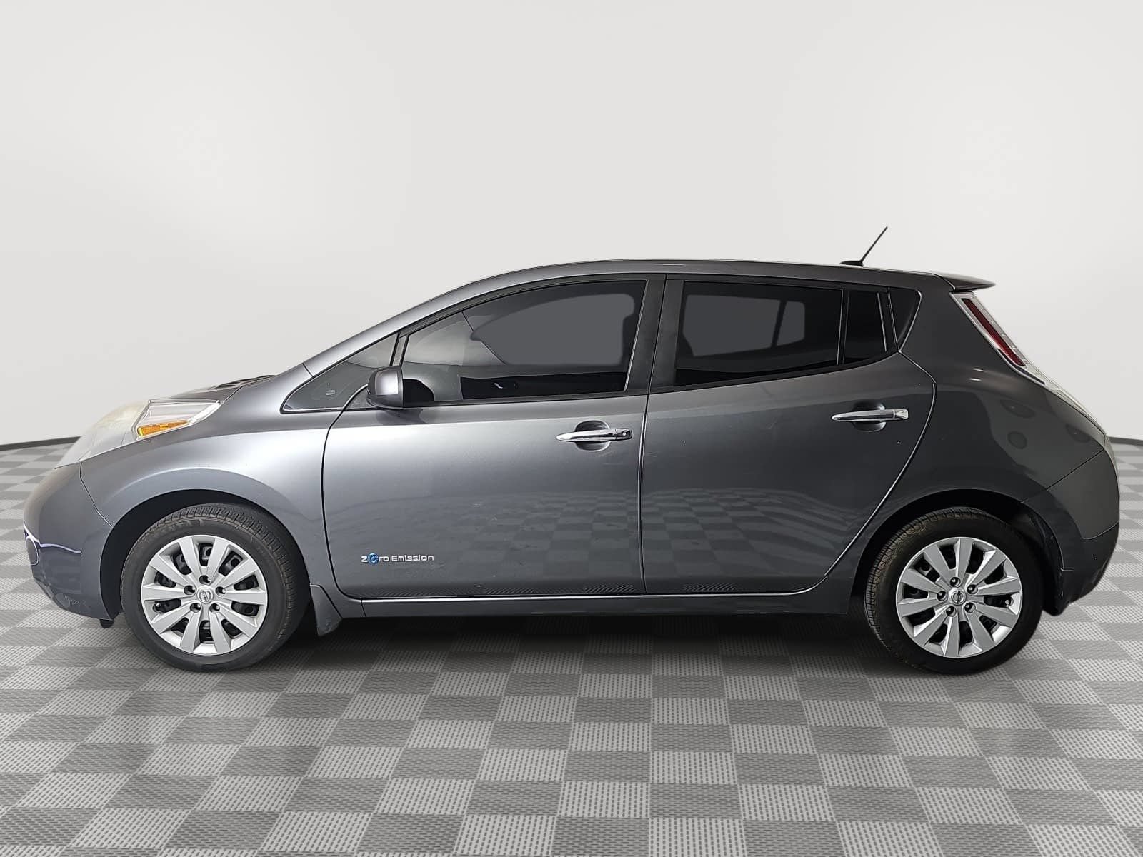 Used 2016 Nissan Leaf S w/ Charger Package FWD image 5