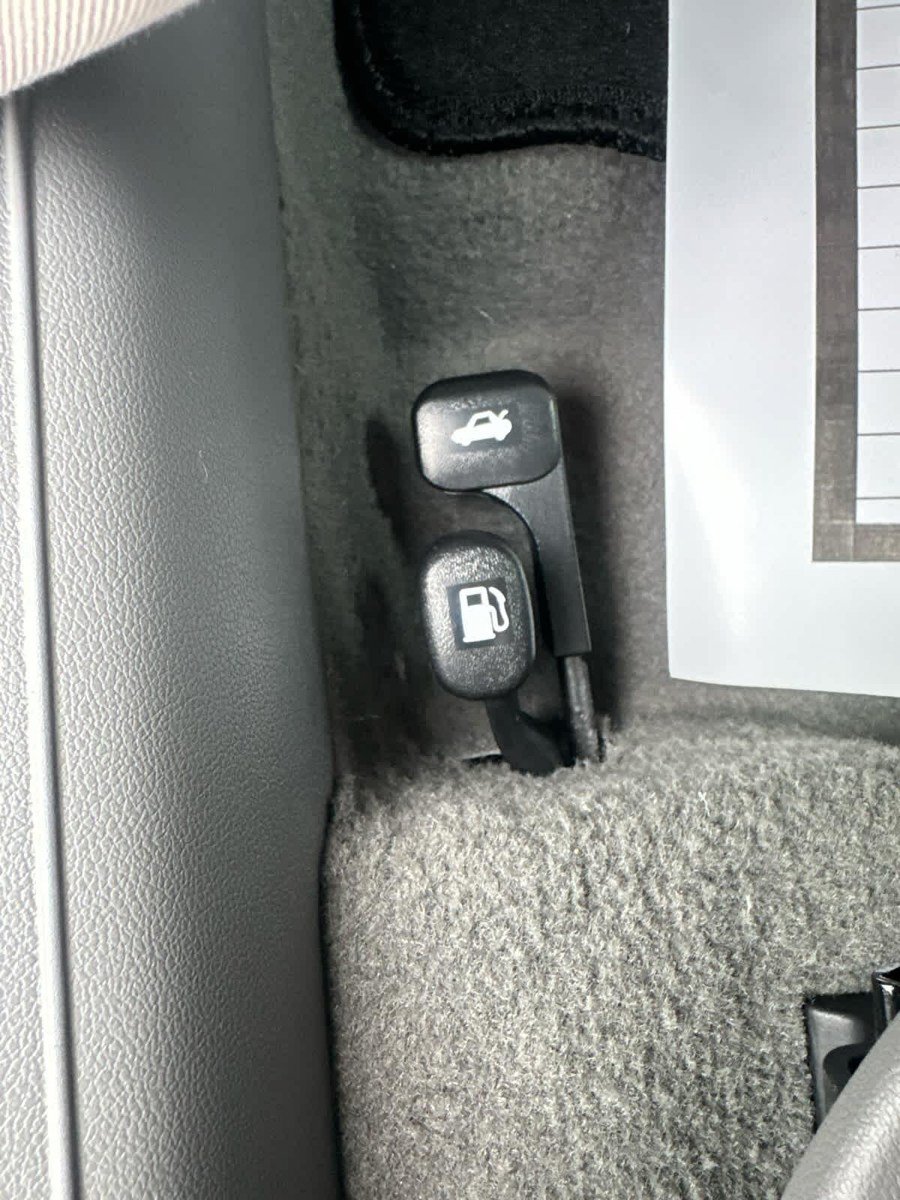New 2026 Hyundai Elantra SE FWD image 22