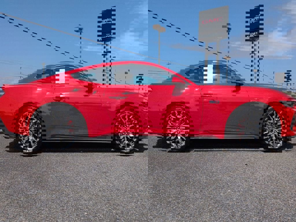 Used 2025 Ford Mustang GT Premium image 3