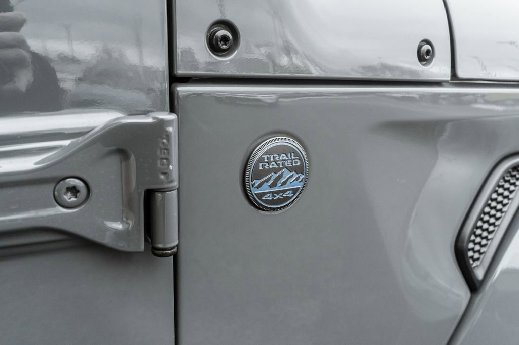 Used 2025 Jeep Wrangler Unlimited Sahara image 4