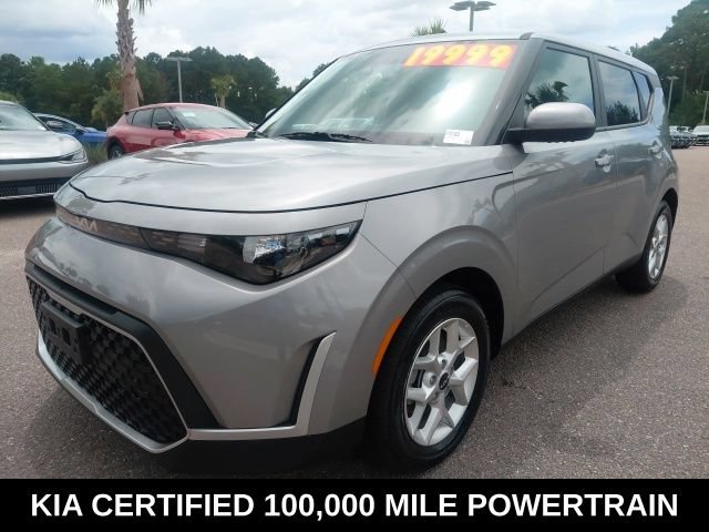 Certified 2025 Kia Soul LX w/ LX Technology Package FWD image 1