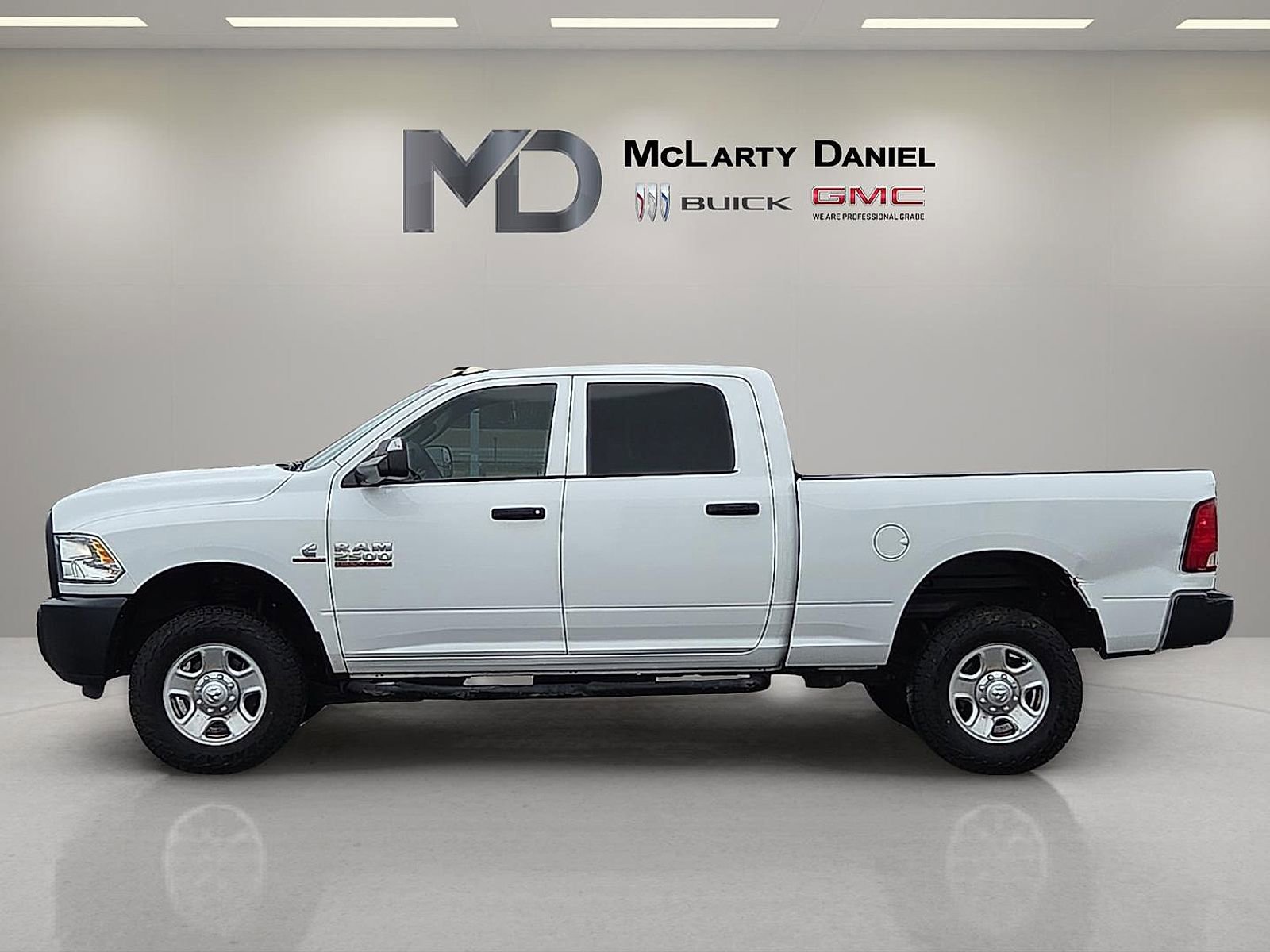 Used 2017 RAM 2500 Tradesman w/ Popular Equipment Group image 3