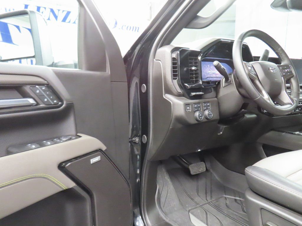 Used 2024 Chevrolet Silverado 2500 ZR2 w/ Technology Package image 62