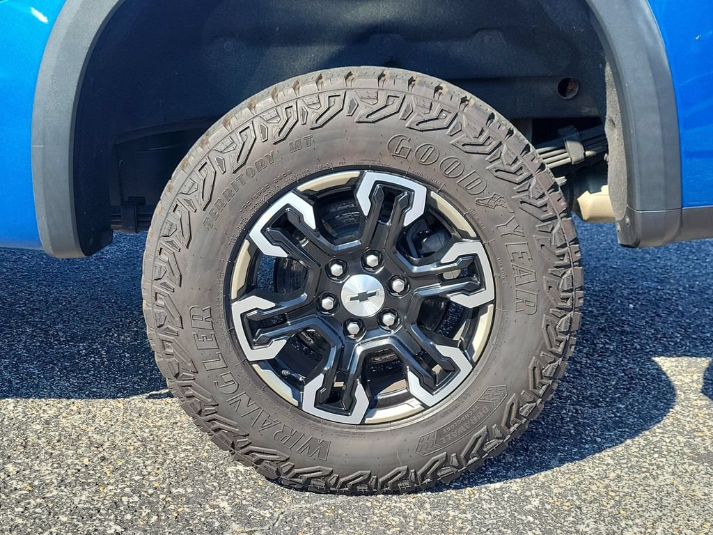 Used 2022 Chevrolet Silverado 1500 ZR2 w/ Technology Package AWD/4WD image 31