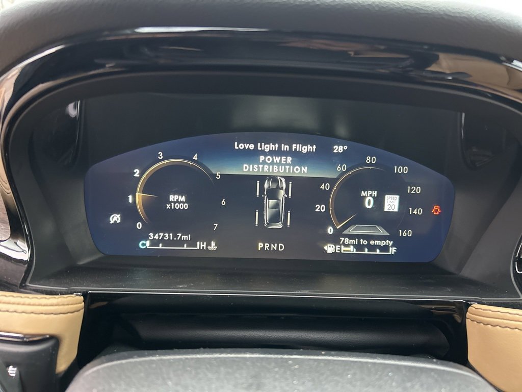 Used 2022 Lincoln Corsair Reserve w/ Equipment Group 201A image 9