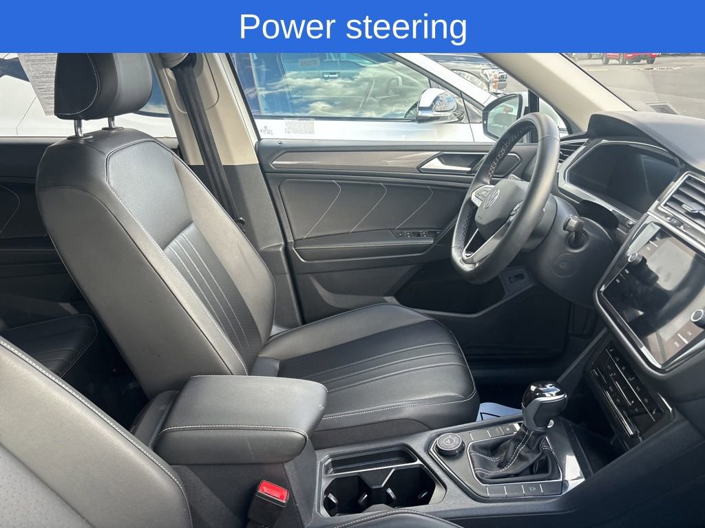 Used 2024 Volkswagen Tiguan SE image 3