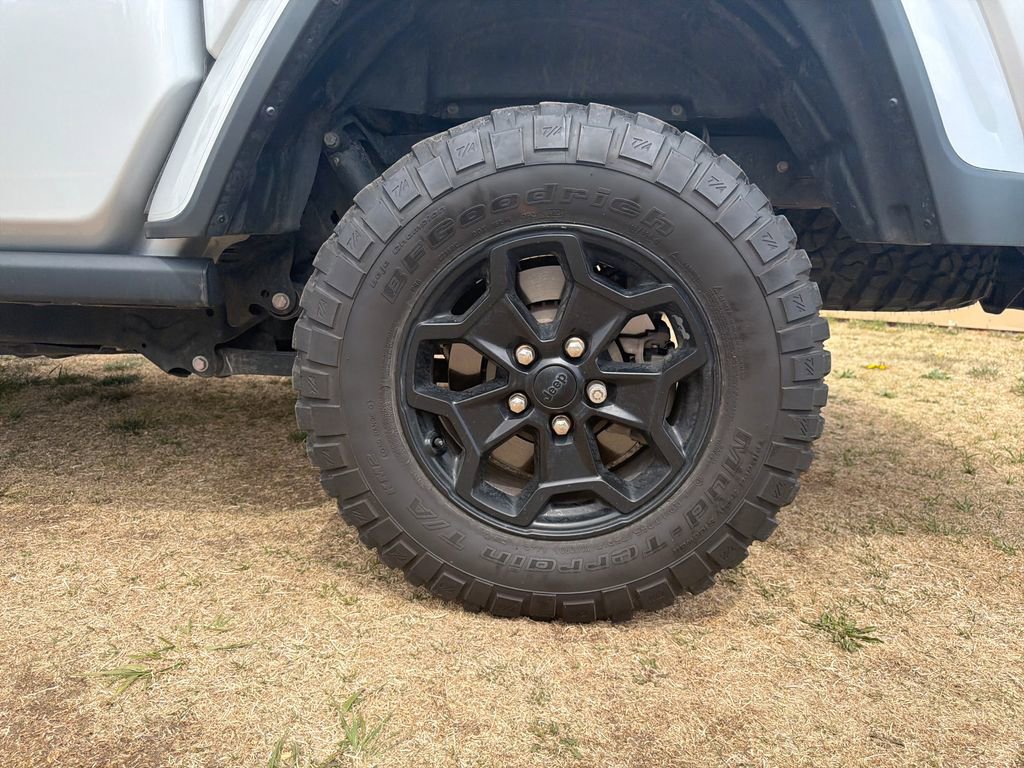 Used 2023 Jeep Gladiator Sport image 34