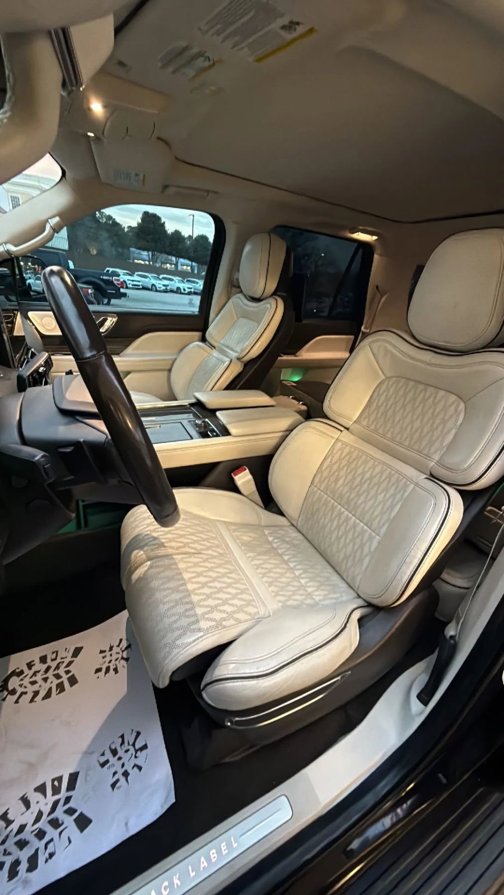 Used 2019 Lincoln Navigator L Black Label w/ Cargo Package image 12