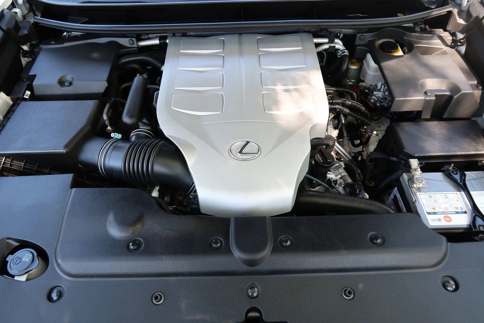 Used 2015 Lexus GX 460 w/ Premium Package AWD/4WD image 26