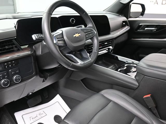 Used 2025 Chevrolet Suburban LT w/ Comfort Package AWD/4WD image 14