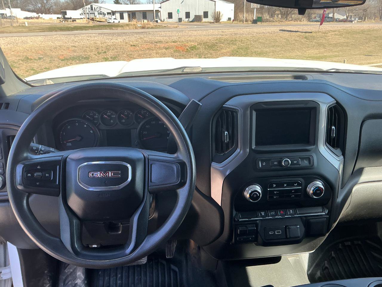 Used 2023 GMC Sierra 2500 Pro w/ Convenience Package image 8