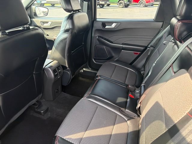 Used 2024 Ford Escape ST-Line w/ Tech Pack #1 AWD/4WD image 16