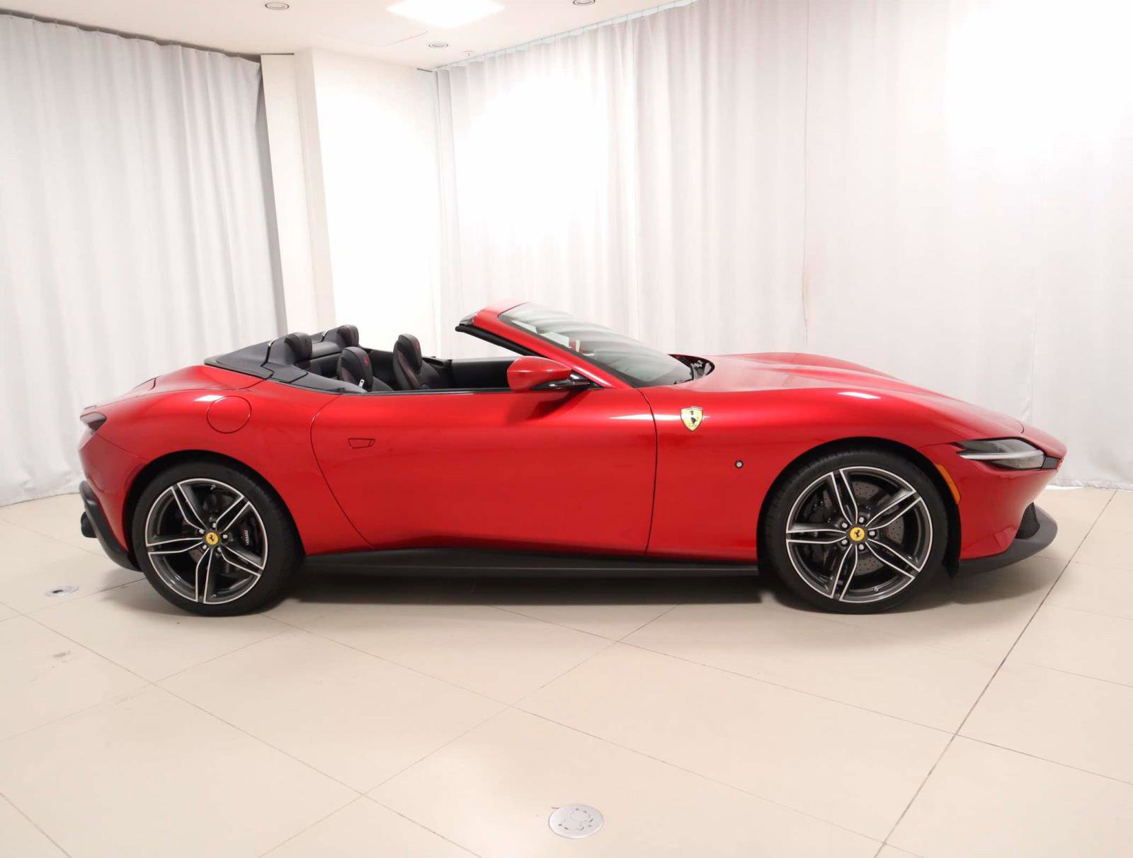 Certified 2025 Ferrari Roma Spider image 8