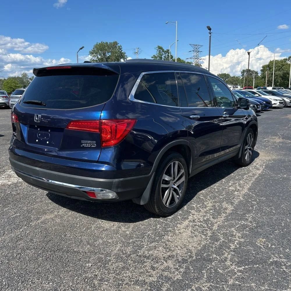 Used 2017 Honda Pilot Touring image 6