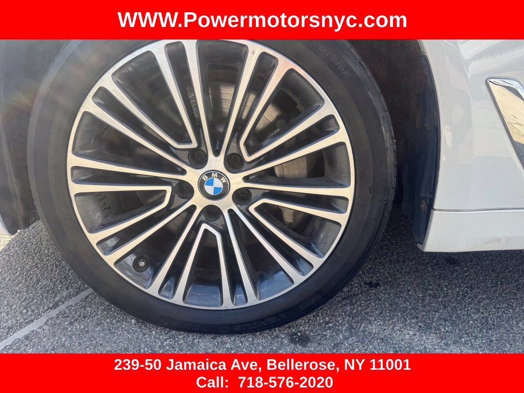 Used 2020 BMW 530i xDrive w/ Convenience Package AWD/4WD image 16