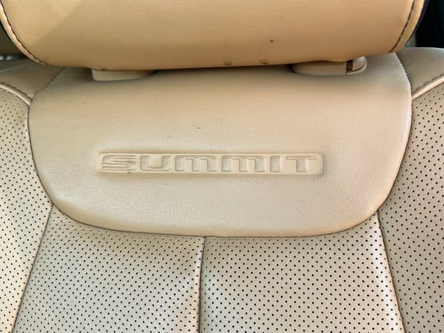 Used 2024 Jeep Grand Cherokee Summit w/ High Altitude Package AWD/4WD image 15