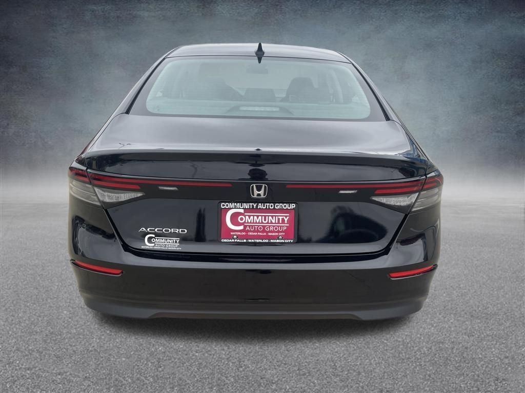 Certified 2023 Honda Accord EX image 5