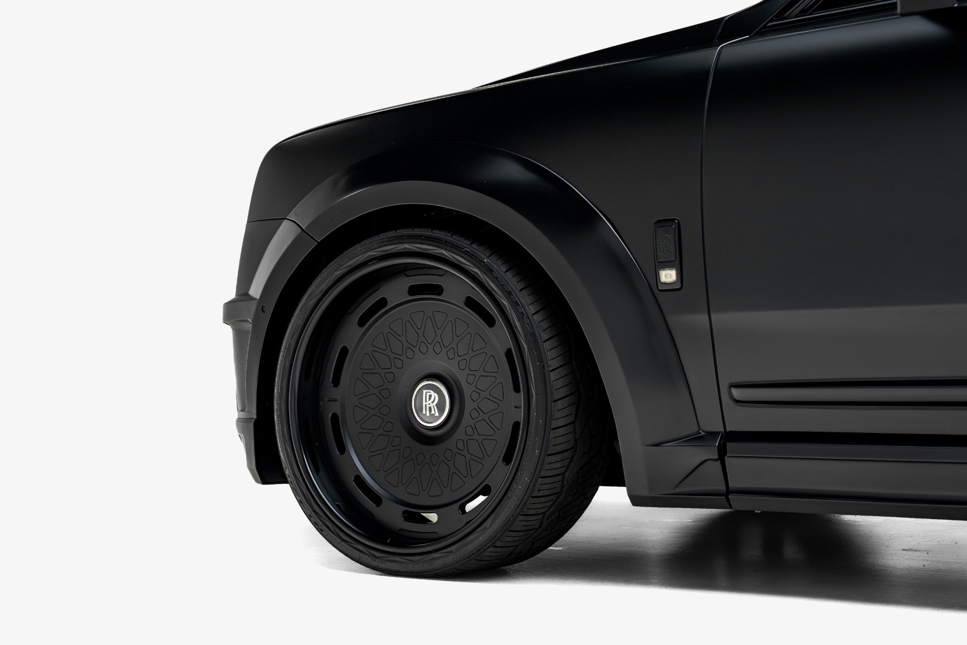 Used 2020 Rolls-Royce Cullinan AWD/4WD image 17
