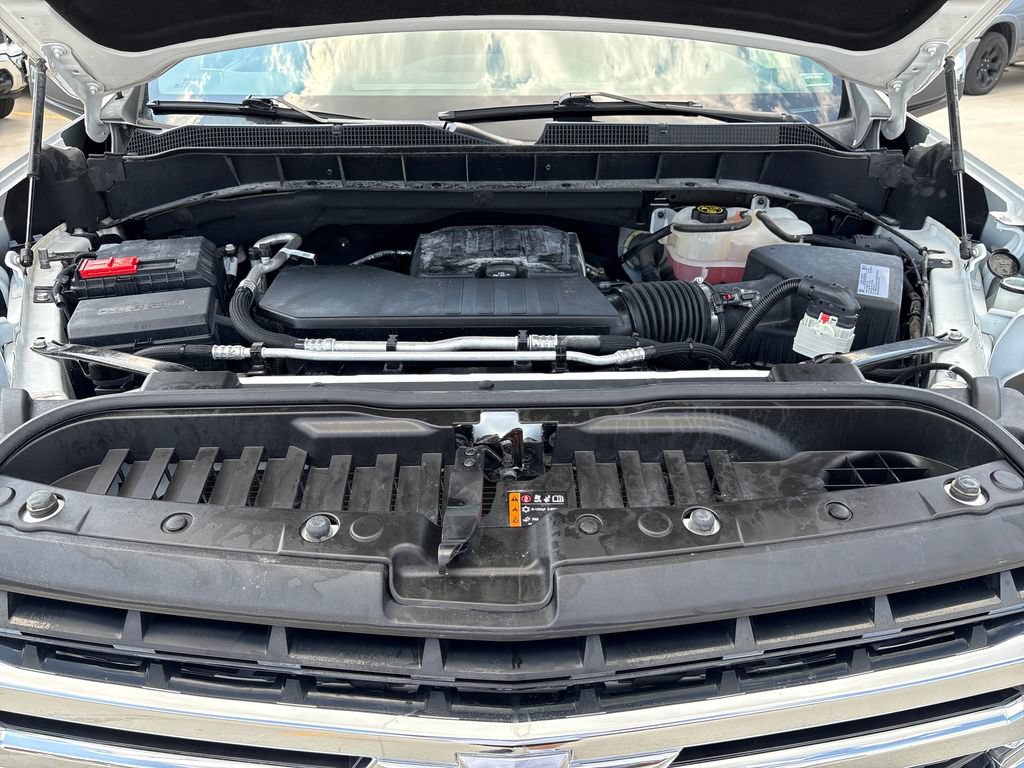 Used 2021 Chevrolet Silverado 1500 LT AWD/4WD image 31