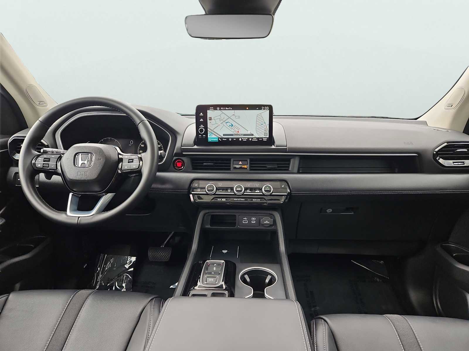 Used 2023 Honda Pilot Touring image 11