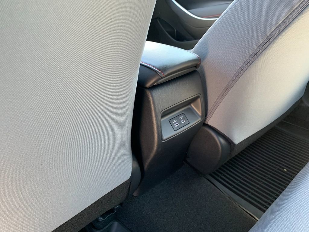 Used 2025 Toyota Corolla SE w/ SE Premium Package image 15