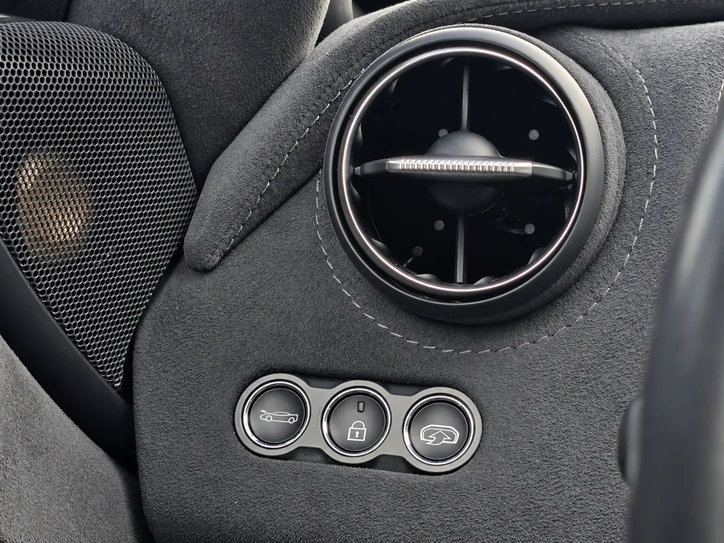 Used 2019 McLaren 720S RWD image 41