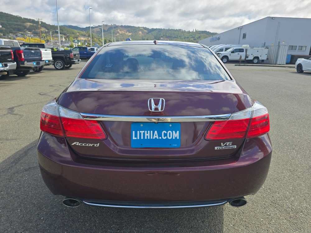 Used 2015 Honda Accord Touring image 4