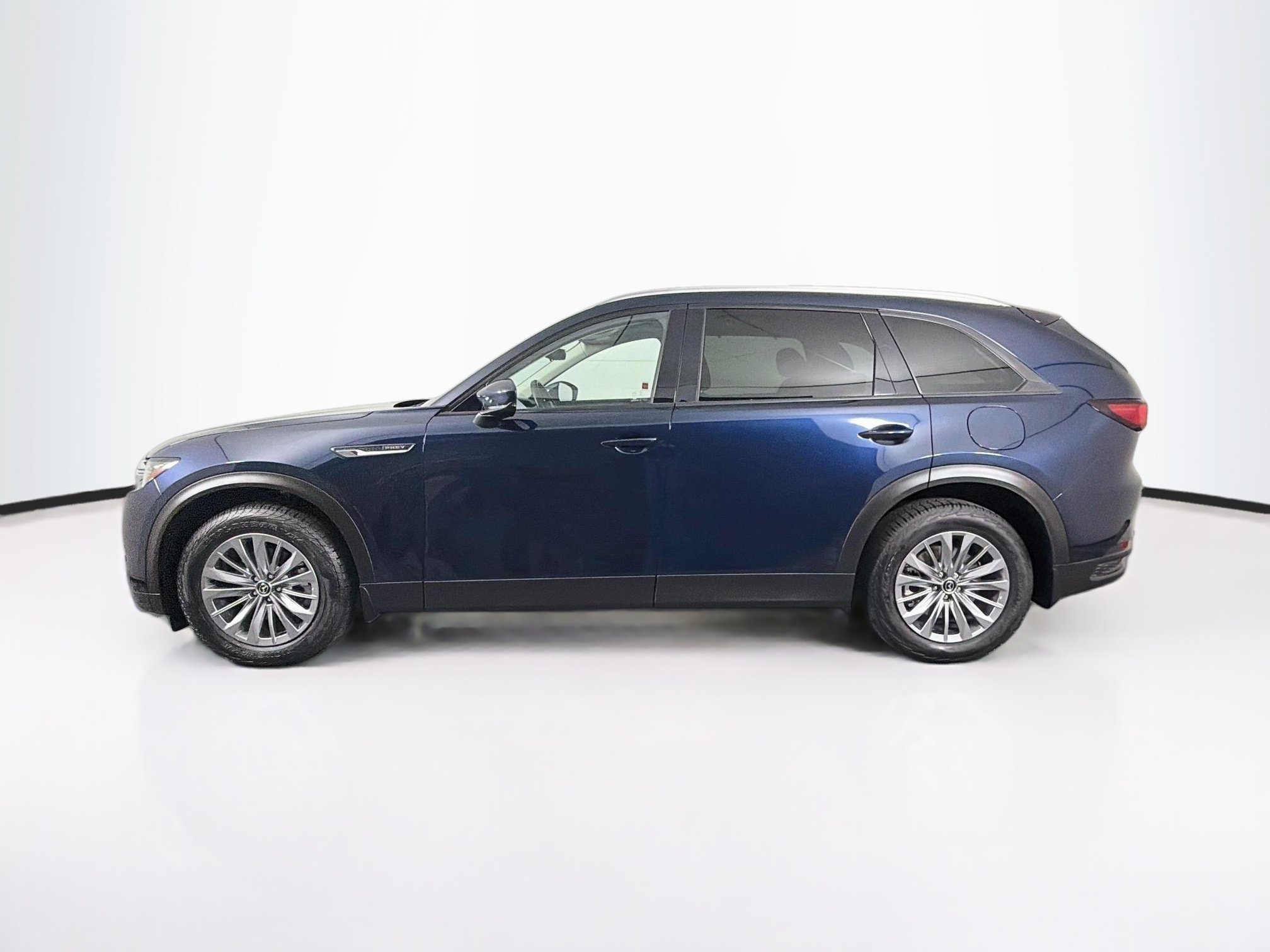 Used 2024 MAZDA CX-90 Plug-In Hybrid w/ Preferred AWD/4WD image 4