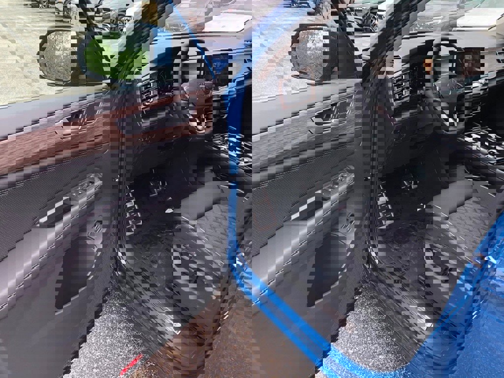 New 2025 Volkswagen Atlas SEL Premium R-Line image 10