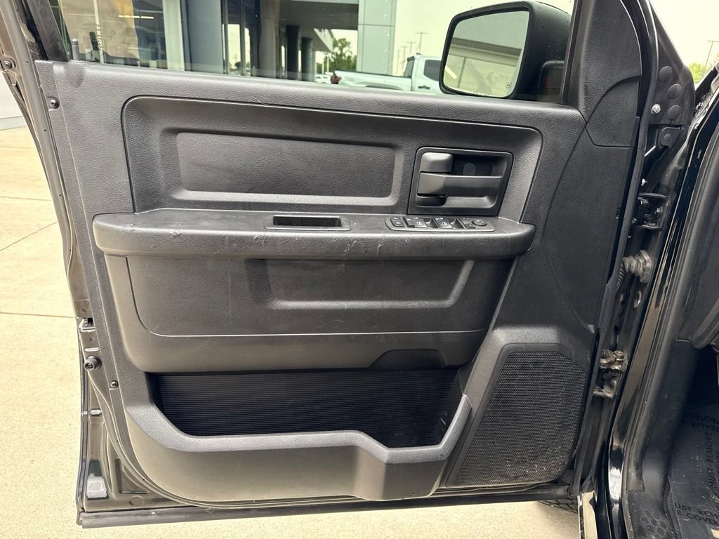 Used 2014 RAM 1500 Express w/ Black Ram 1500 Express Group AWD/4WD image 19