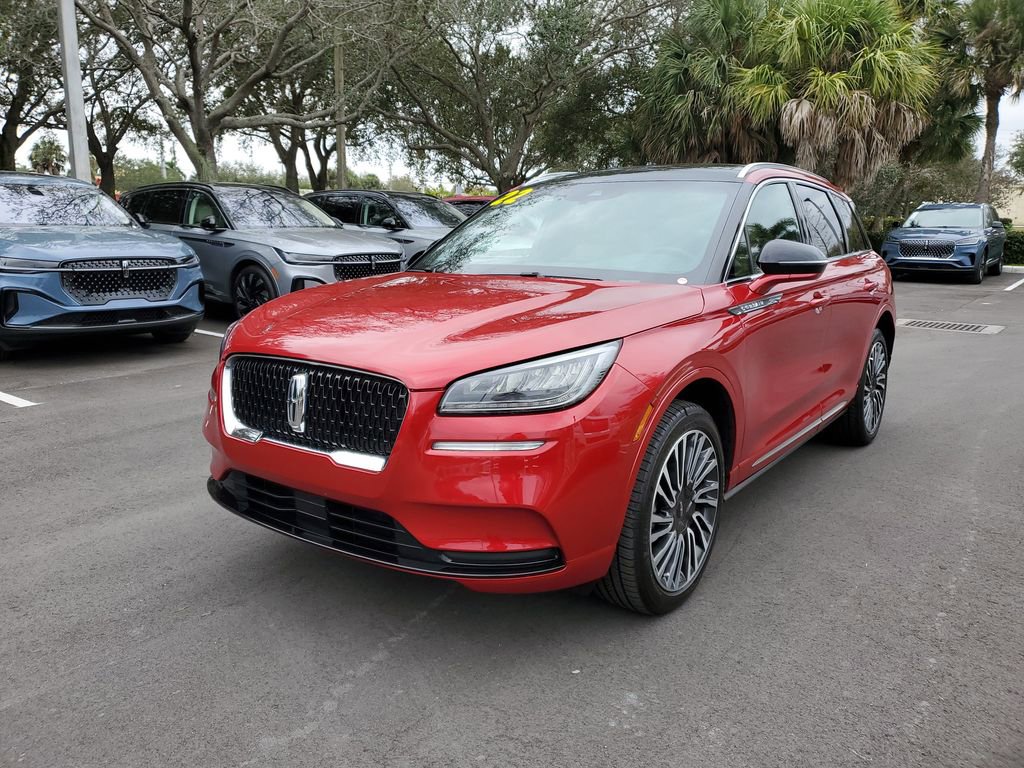 Used 2022 Lincoln Corsair Reserve w/ Sport Package image 2