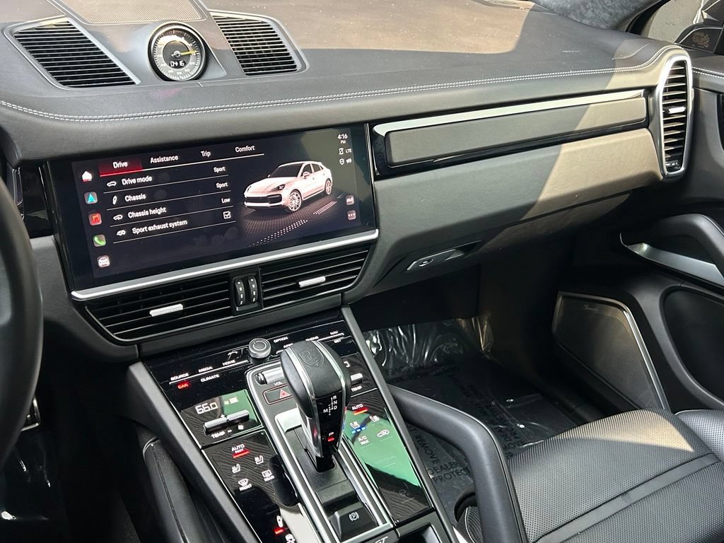 Certified 2023 Porsche Cayenne Turbo GT AWD/4WD image 31