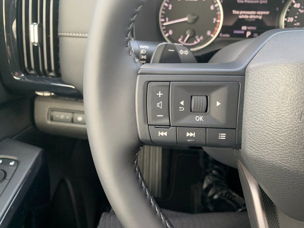 New 2026 Nissan Pathfinder SV image 10