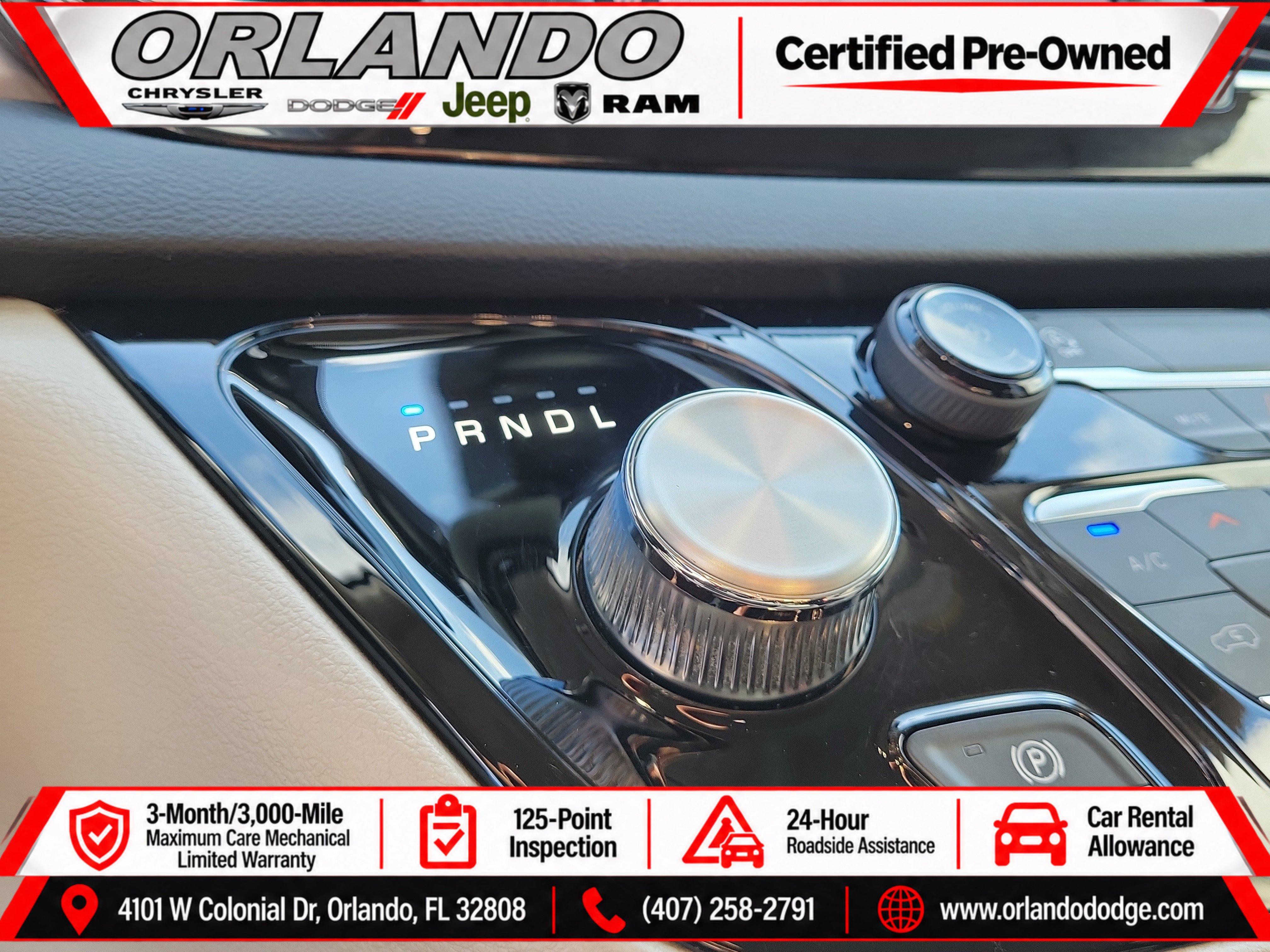 Used 2023 Chrysler Voyager LX FWD image 25