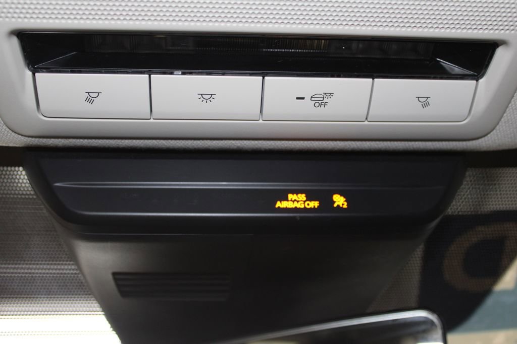 Used 2023 MAZDA MAZDA3 s image 34