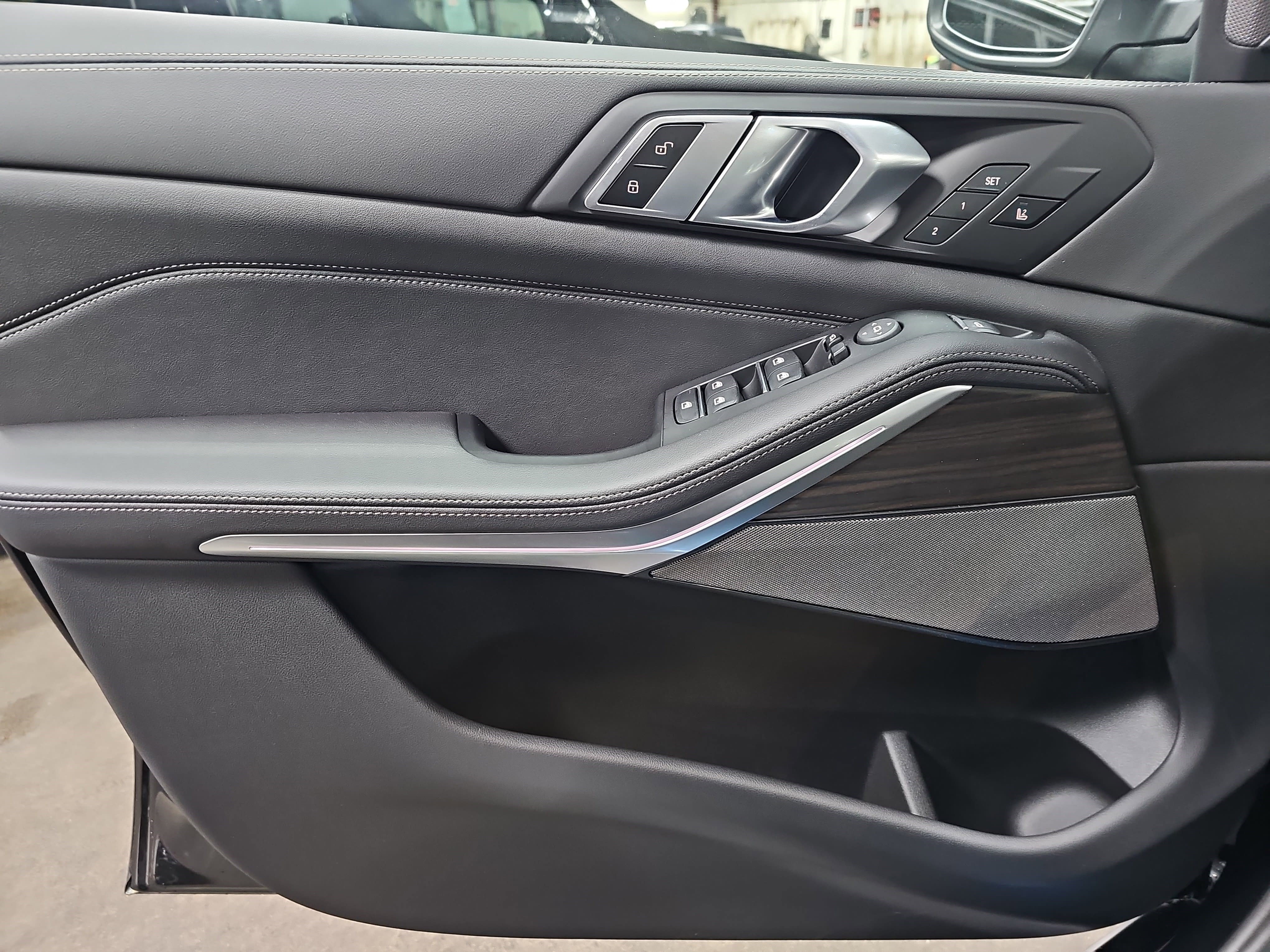 New 2026 BMW X5 xDrive40i w/ Climate Comfort Package image 29