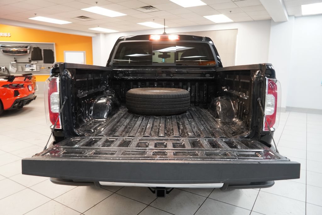 Used 2020 GMC Canyon SLE w/ Elevation Edition AWD/4WD image 9