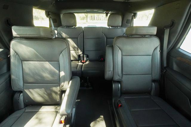 Used 2024 Chevrolet Tahoe High Country w/ Advanced Technology Package image 28