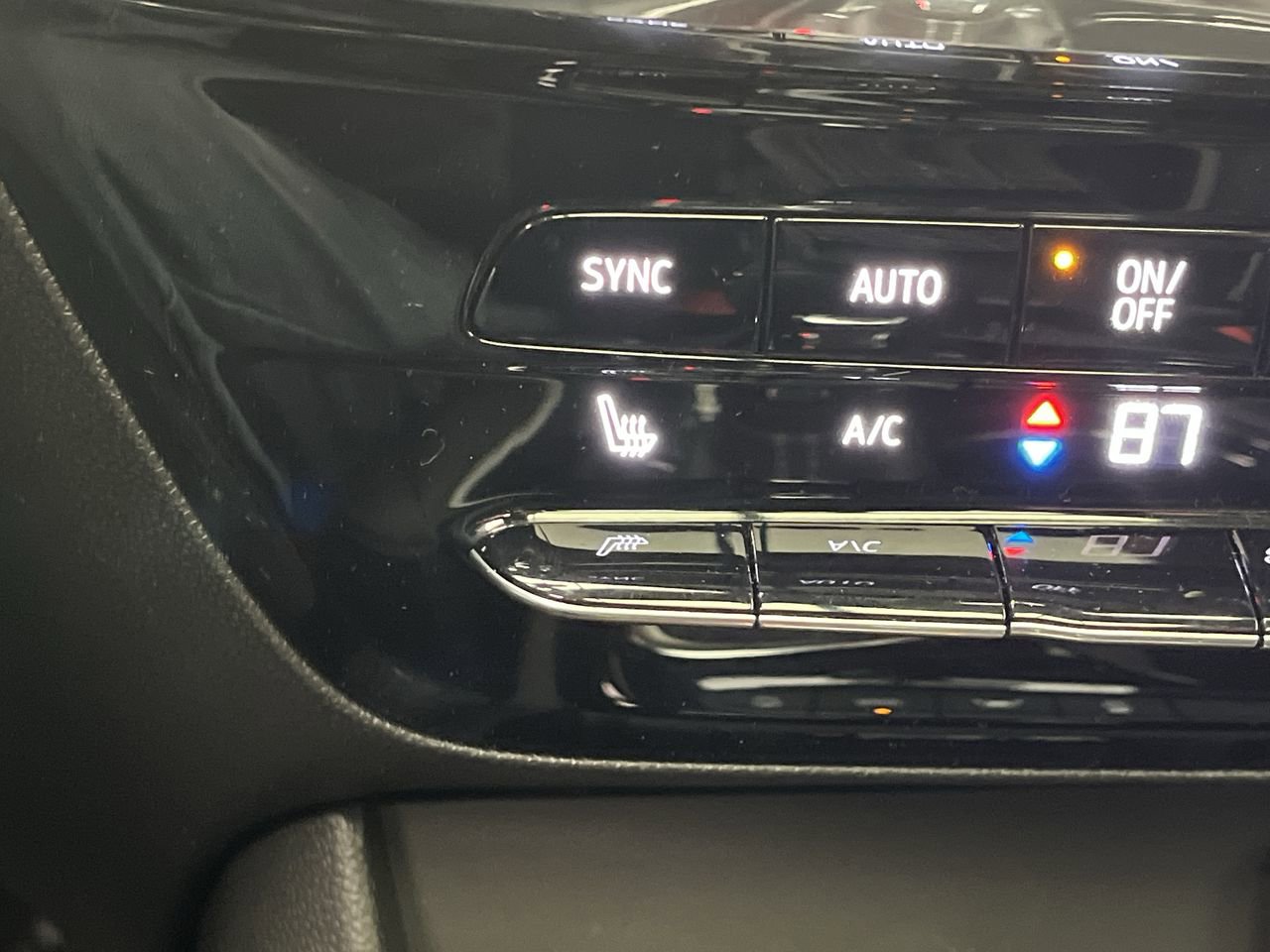 New 2026 Buick Encore GX Avenir w/ Avenir Technology Package AWD/4WD image 23