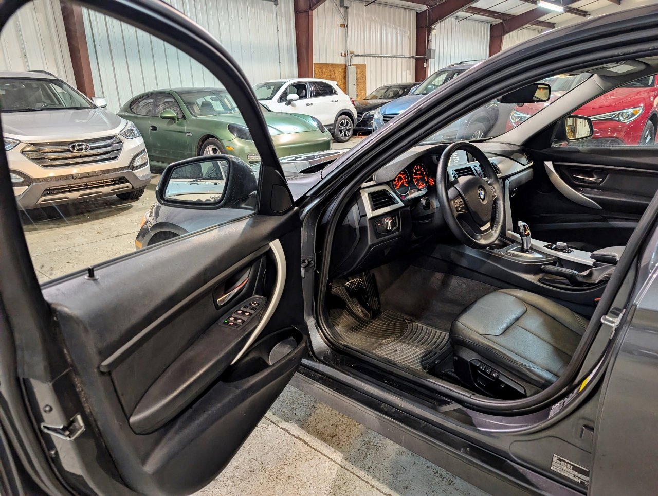 Used 2013 BMW 328i xDrive Sedan AWD/4WD image 12