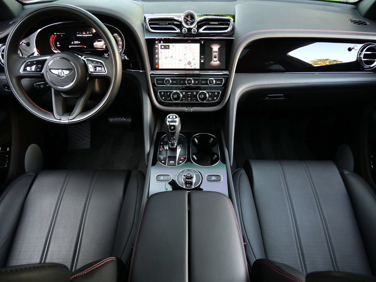Used 2024 Bentley Bentayga Extended Wheelbase AWD/4WD image 4